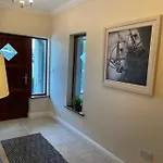 Tatil Evi Elegant Townhouse Steps From Historic Castle Birr