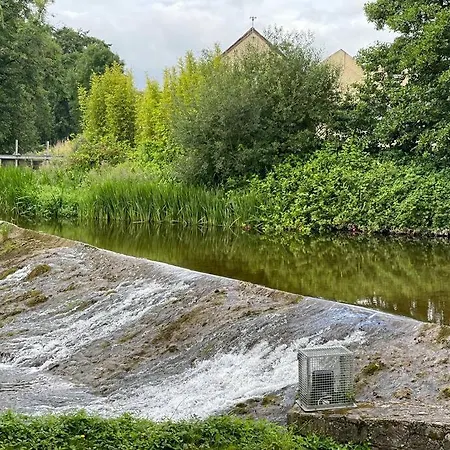 Elegant Townhouse Steps From Historic Castle Casa vacanze Birr