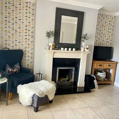 Elegant Townhouse Steps From Historic Castle * Birr