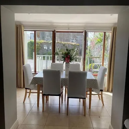 Elegant Townhouse Steps From Historic Castle * Birr