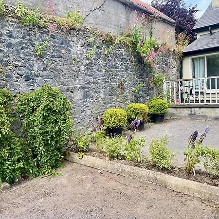 Holiday home Elegant Townhouse Steps From Historic Castle *