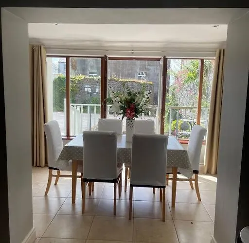 Elegant Townhouse Steps From Historic Castle * Birr